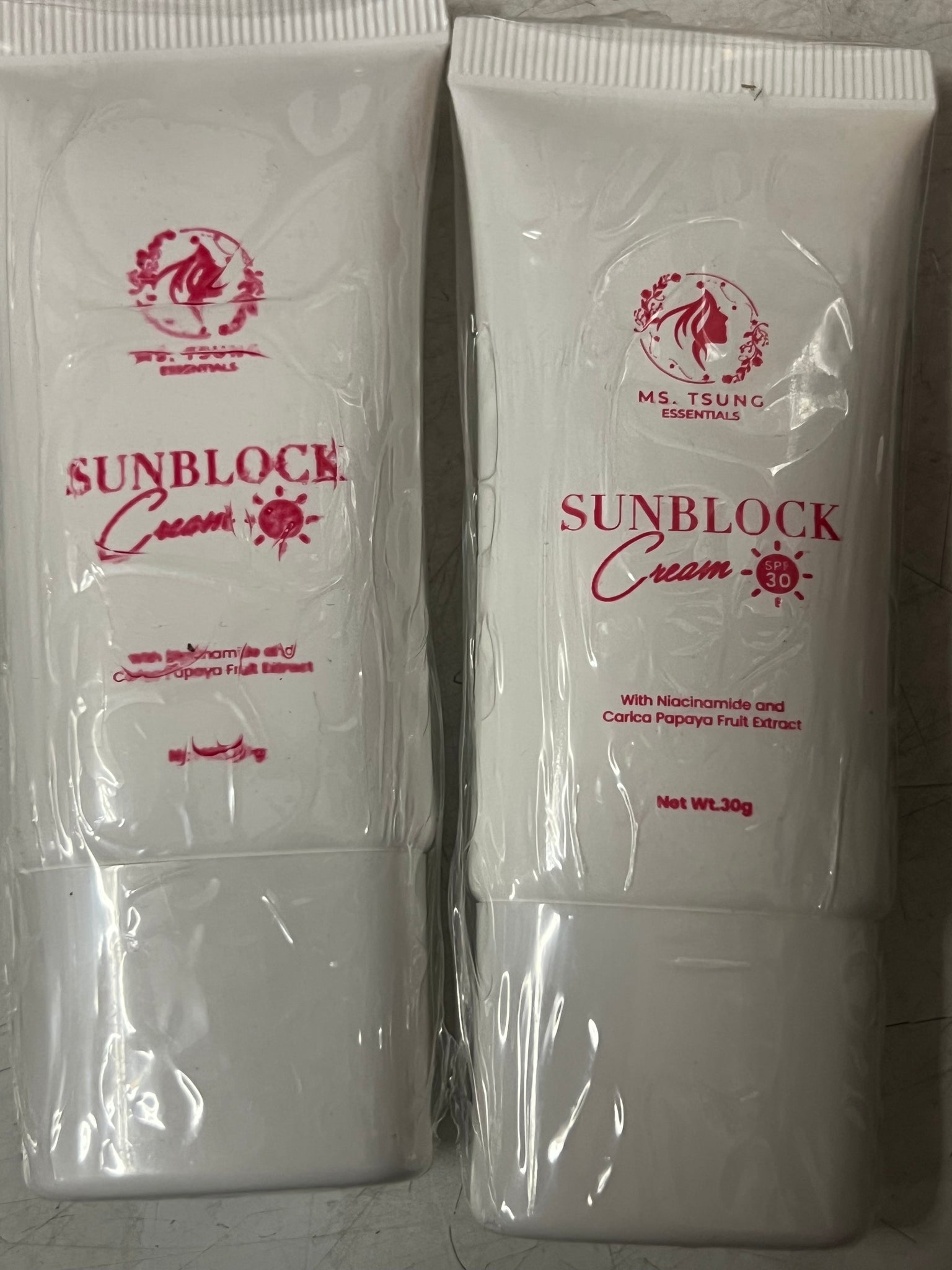 Ms. Tsung Luminous Sunblock Cream